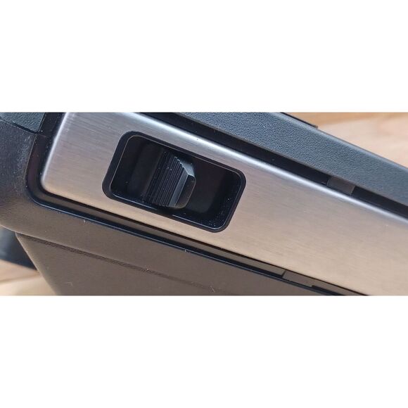 80s Kodak EK160 Vintage Polaroid Instant Camera with Case and Rainbow Strap - Picture 8 of 14